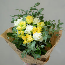 画像をギャラリービューアに読み込む, 【敬老の日ギフト】ローズブーケ (黄色&白)
