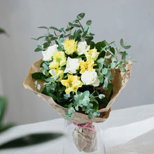 画像をギャラリービューアに読み込む, 【敬老の日ギフト】ローズブーケ (黄色&白)
