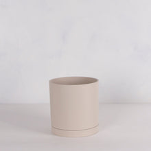 画像をギャラリービューアに読み込む, サンスベリア 5号 リサイクルシリンダーポットセット【SHEL'TTER GREENのおしゃれな植木鉢でお届け】