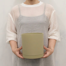 画像をギャラリービューアに読み込む, サンスベリア 5号 リサイクルシリンダーポットセット【SHEL'TTER GREENのおしゃれな植木鉢でお届け】
