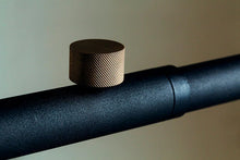 画像をギャラリービューアに読み込む, 【突っ張り棒で植物を飾る】DRAW A LINE テンションロッド A