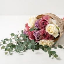 画像をギャラリービューアに読み込む, 【誕生日のお祝いに】ローズブーケ（紫系ミックス） 10本 国産バラの花束
