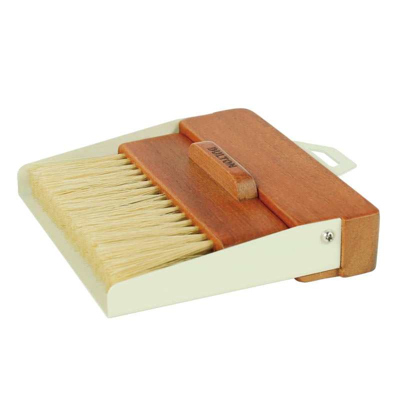 ダストパン アンド ブラシ | DUSTPAN AND BRUSH